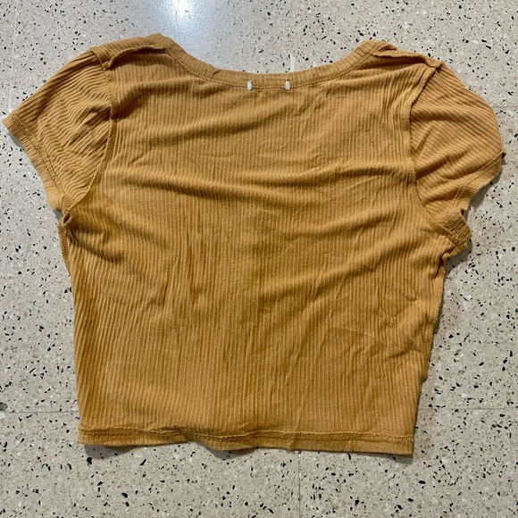 Women's Tan Button-Up Ribbed Top - Picture 4 of 5